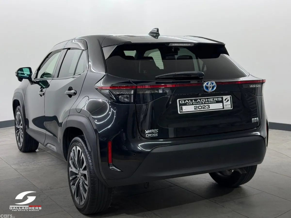 Toyota Yaris Cross SUV, Petrol Hybrid, 2023, Black