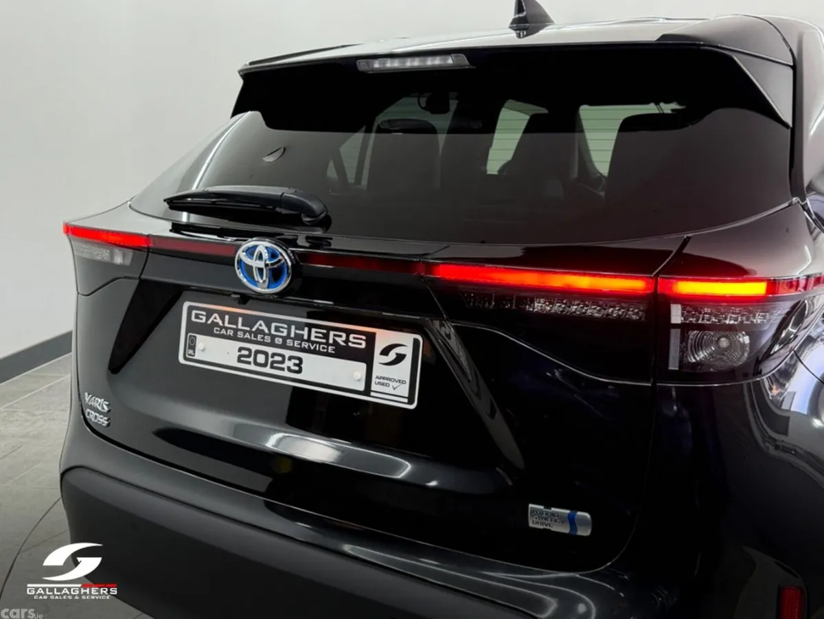 Toyota Yaris Cross SUV, Petrol Hybrid, 2023, Black
