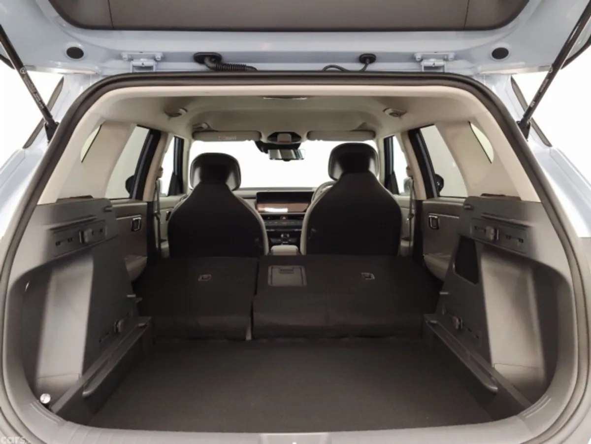 Kia Seltos SUV, Petrol Hybrid, 2027, Blue