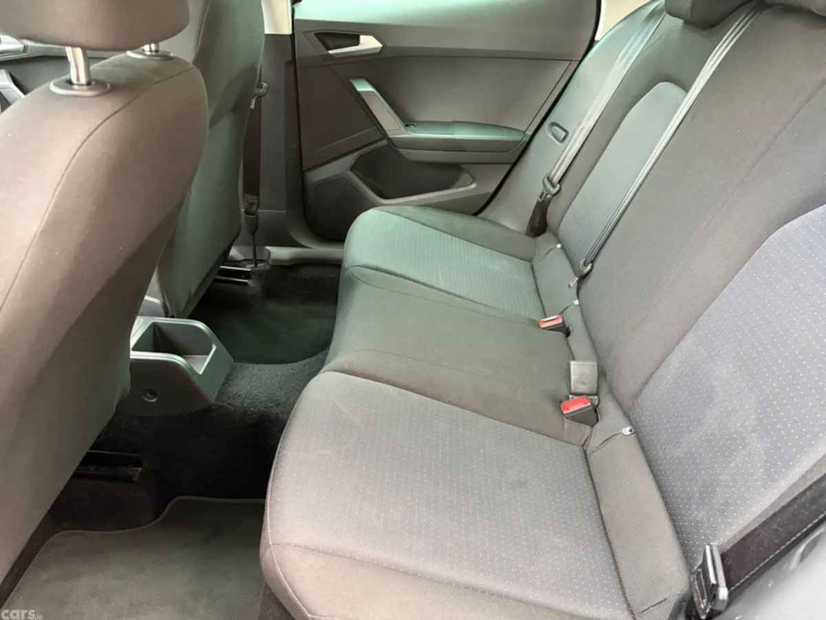 SEAT Arona Hatchback, Petrol, 2024, Black