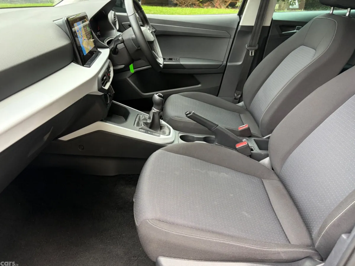 SEAT Arona Hatchback, Petrol, 2024, Black