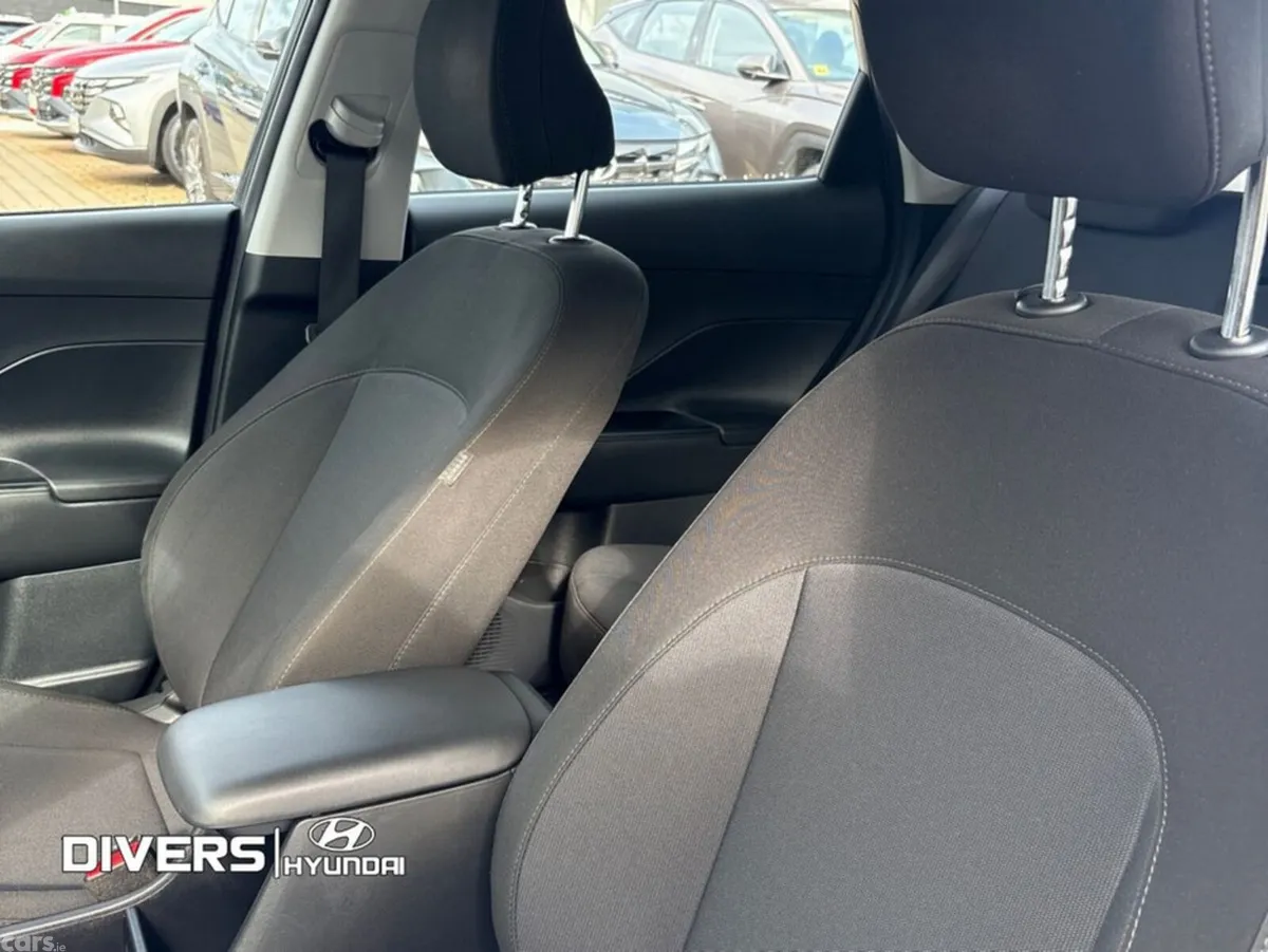 Hyundai KONA MPV, Petrol Hybrid, 2024, Grey