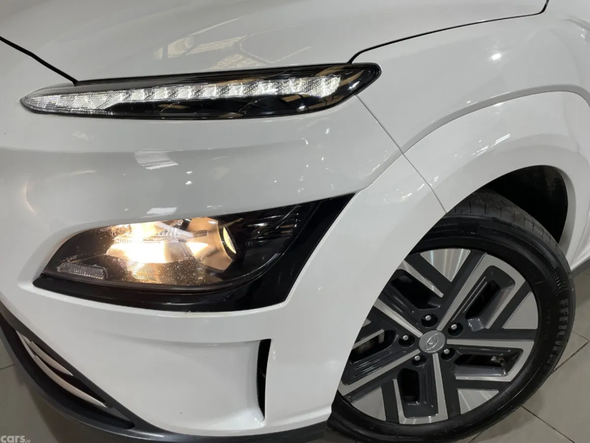 Hyundai KONA MPV, Electric, 2022, White