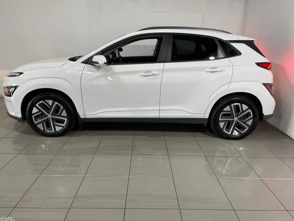 Hyundai KONA MPV, Electric, 2022, White