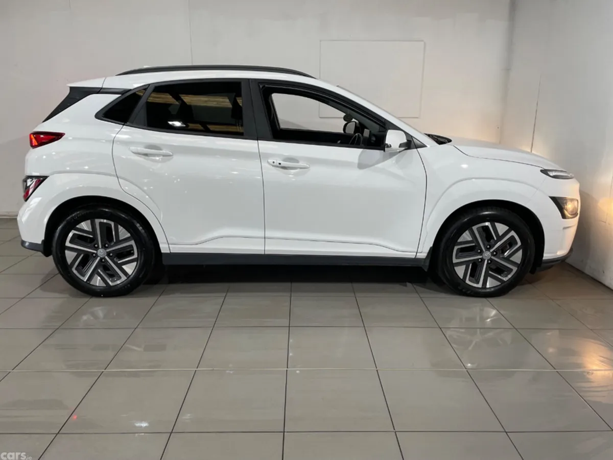 Hyundai KONA MPV, Electric, 2022, White