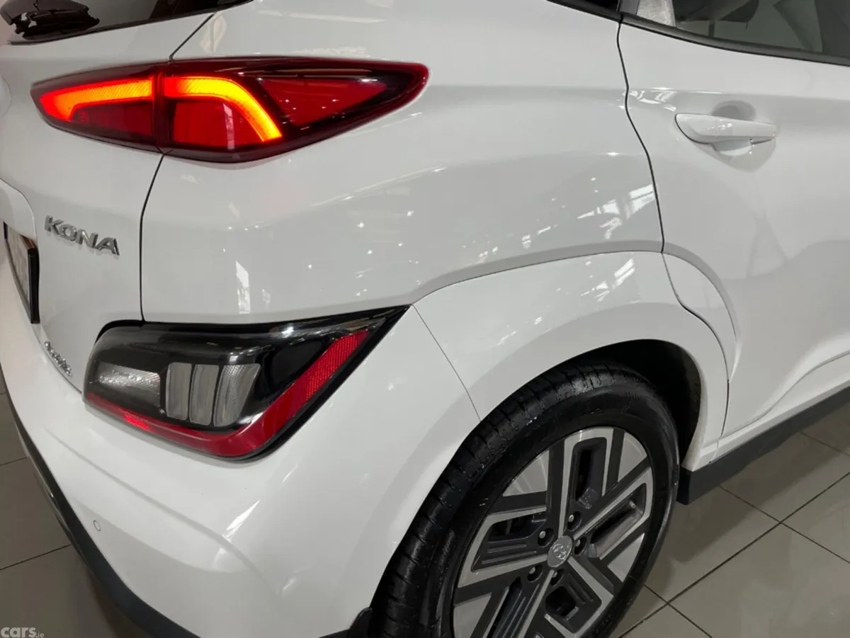 Hyundai KONA MPV, Electric, 2022, White