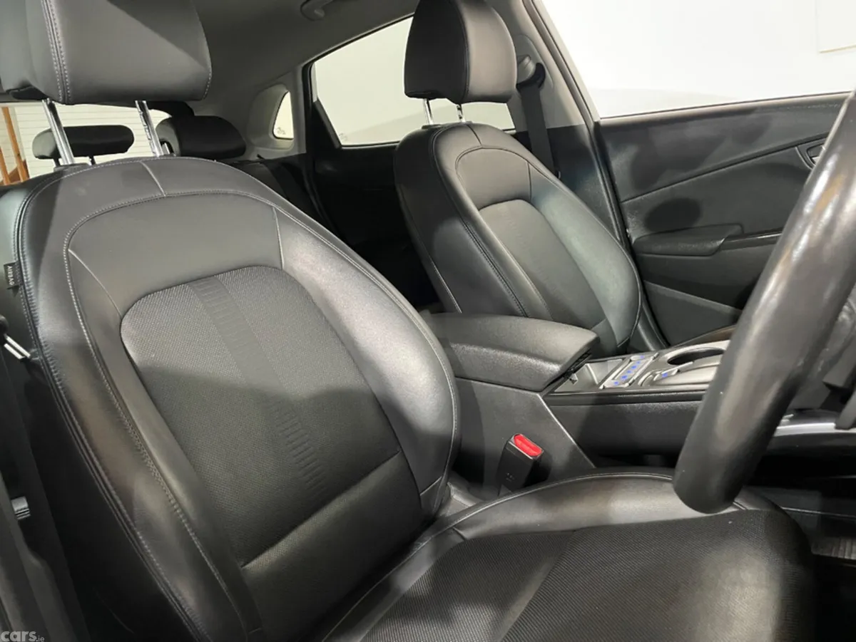 Hyundai KONA MPV, Electric, 2022, White