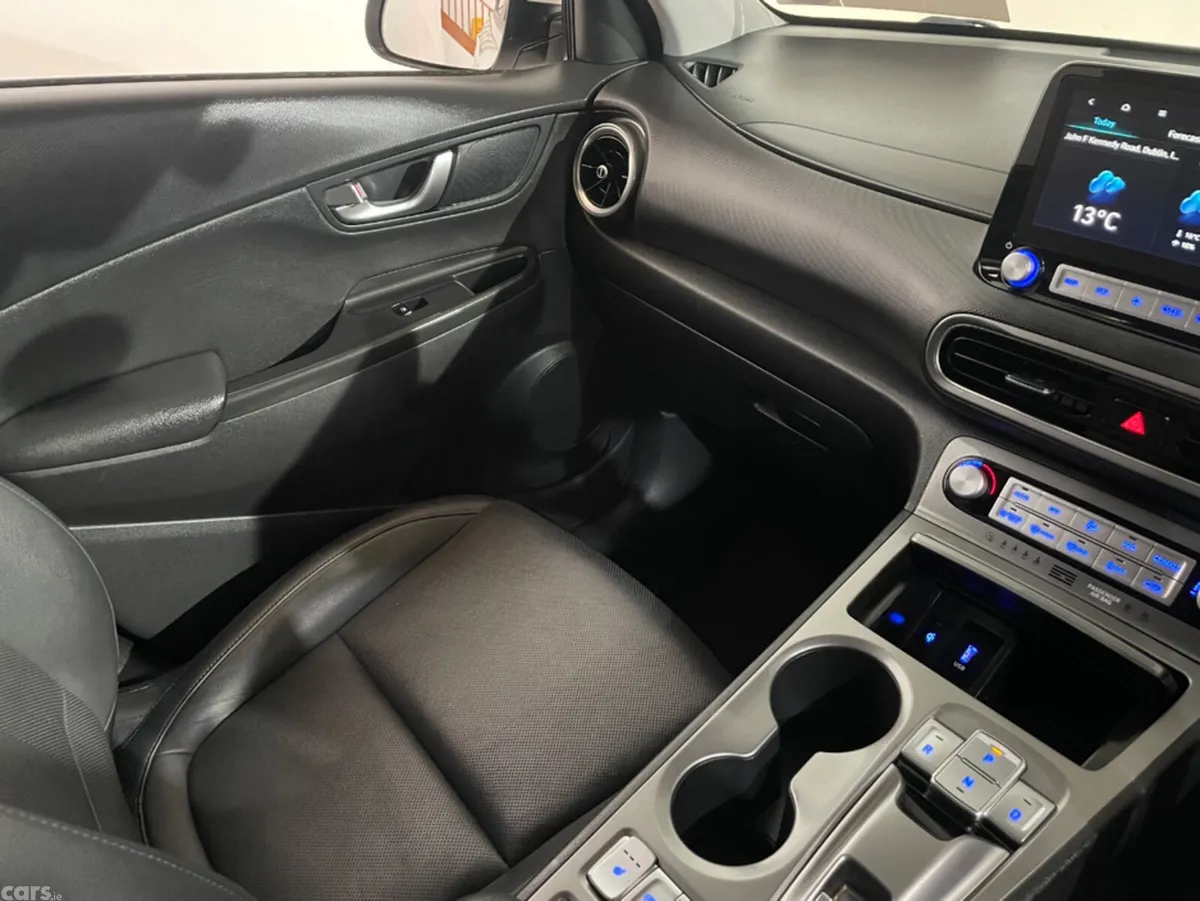Hyundai KONA MPV, Electric, 2022, White
