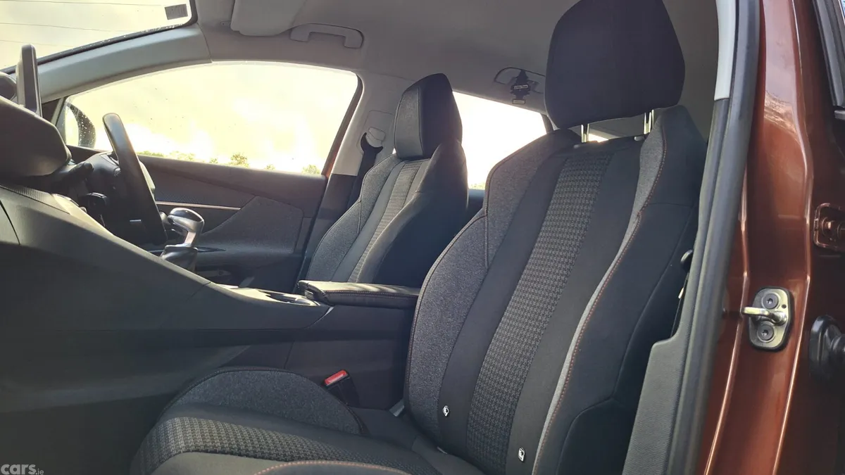 Peugeot 3008 SUV, Diesel, 2017, Brown