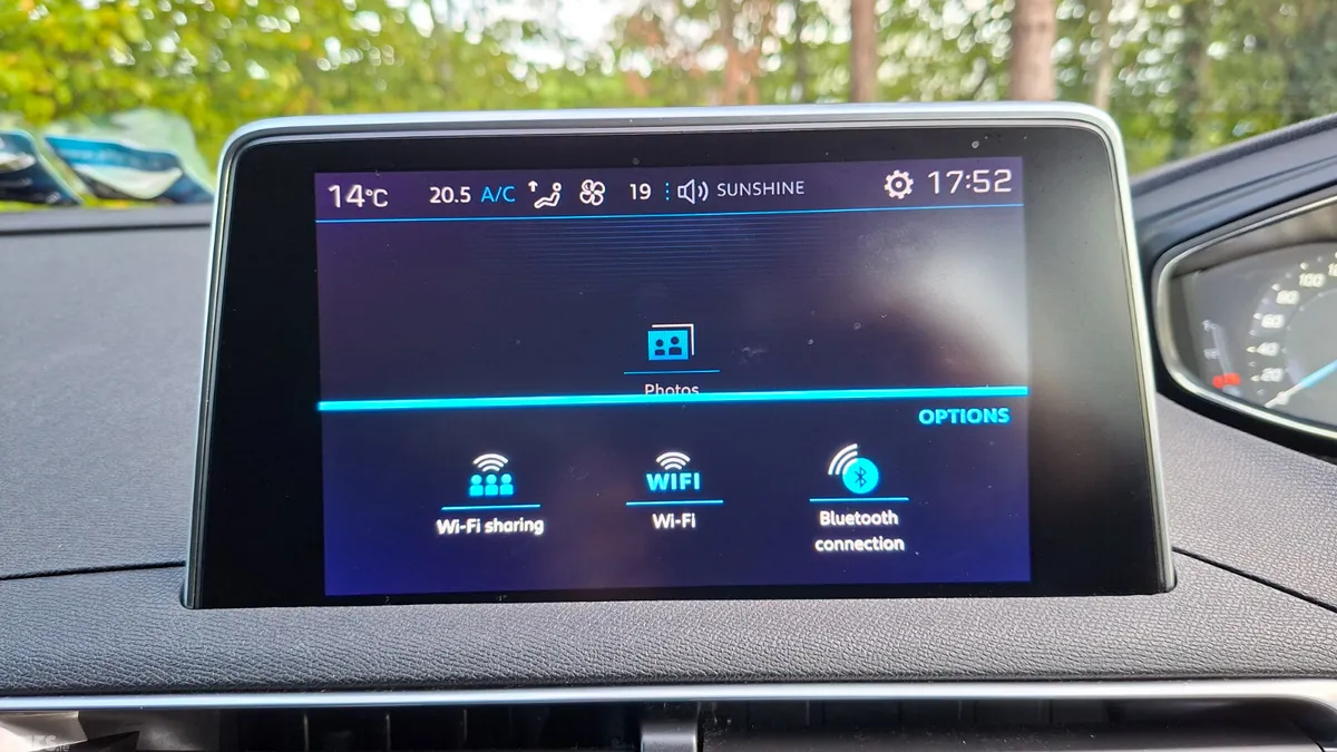 Peugeot 3008 SUV, Diesel, 2017, Brown