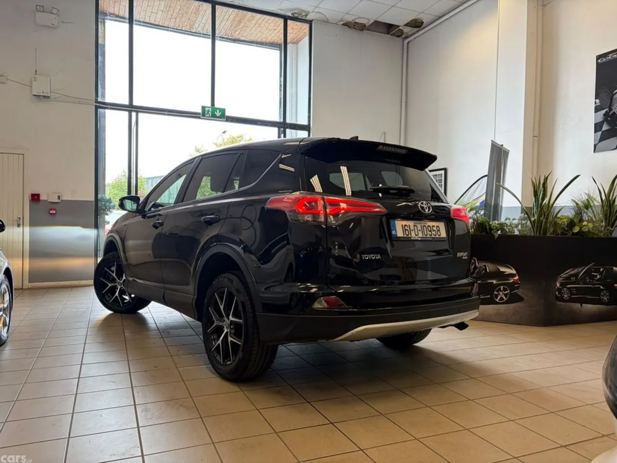 Toyota RAV4 MPV, Diesel, 2016, Black