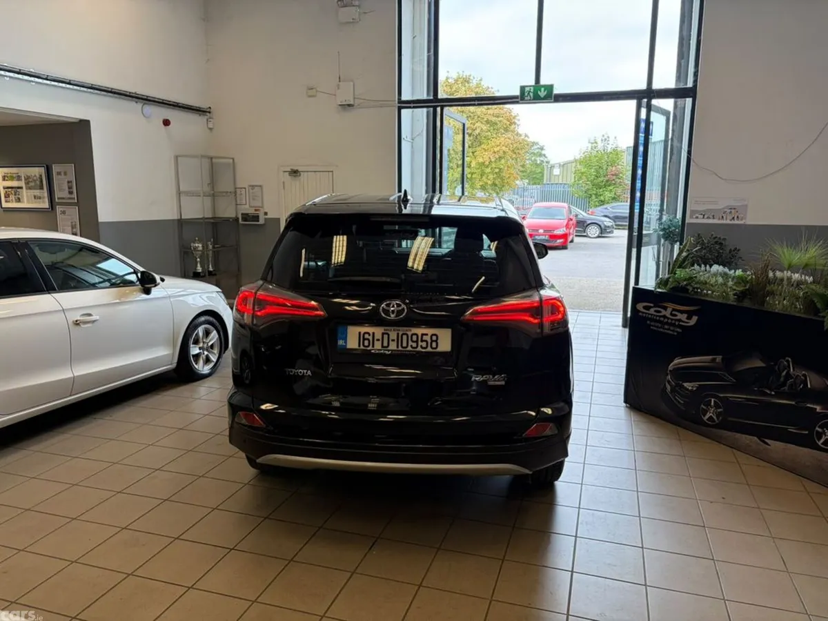 Toyota RAV4 MPV, Diesel, 2016, Black
