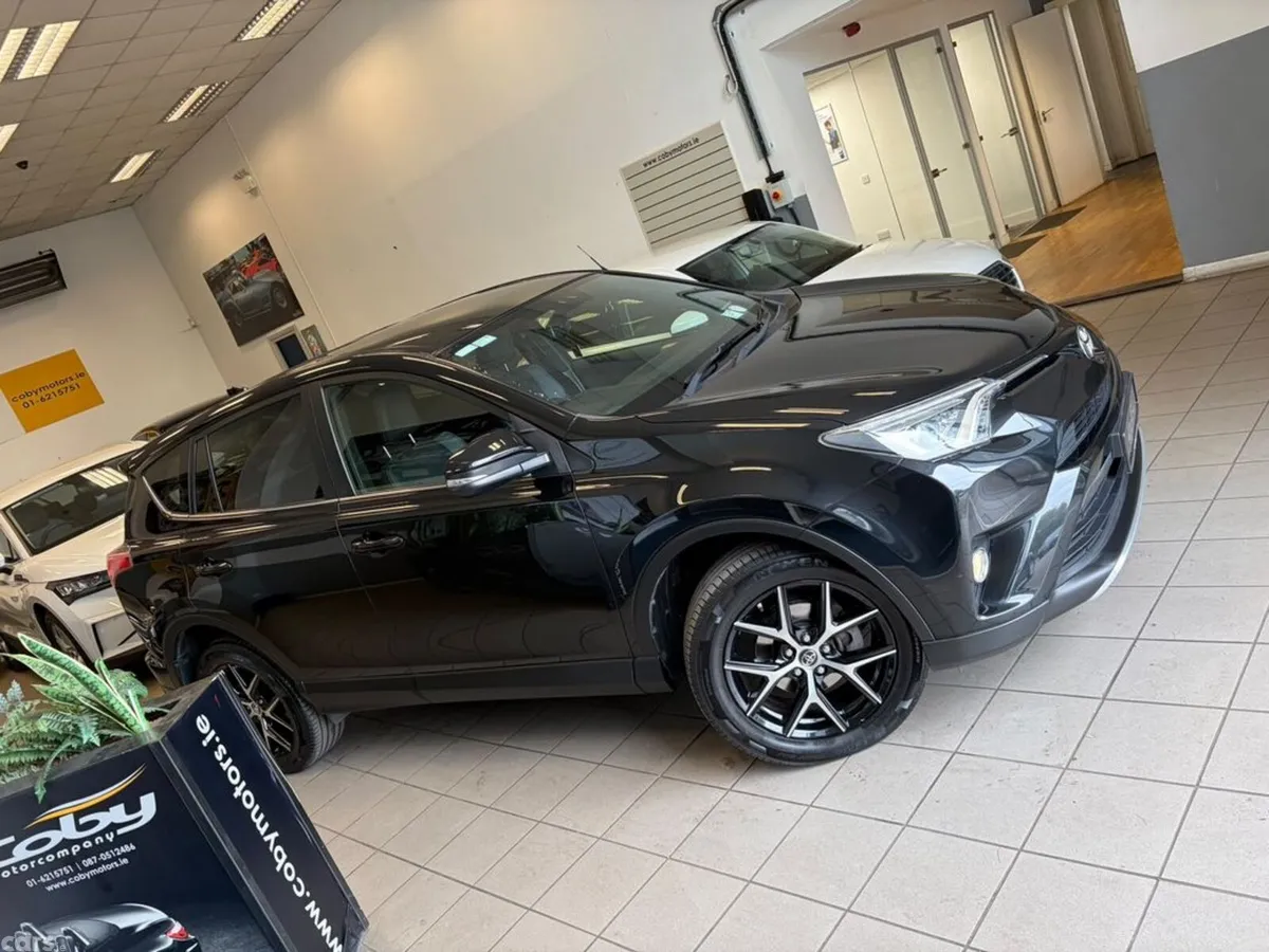 Toyota RAV4 MPV, Diesel, 2016, Black