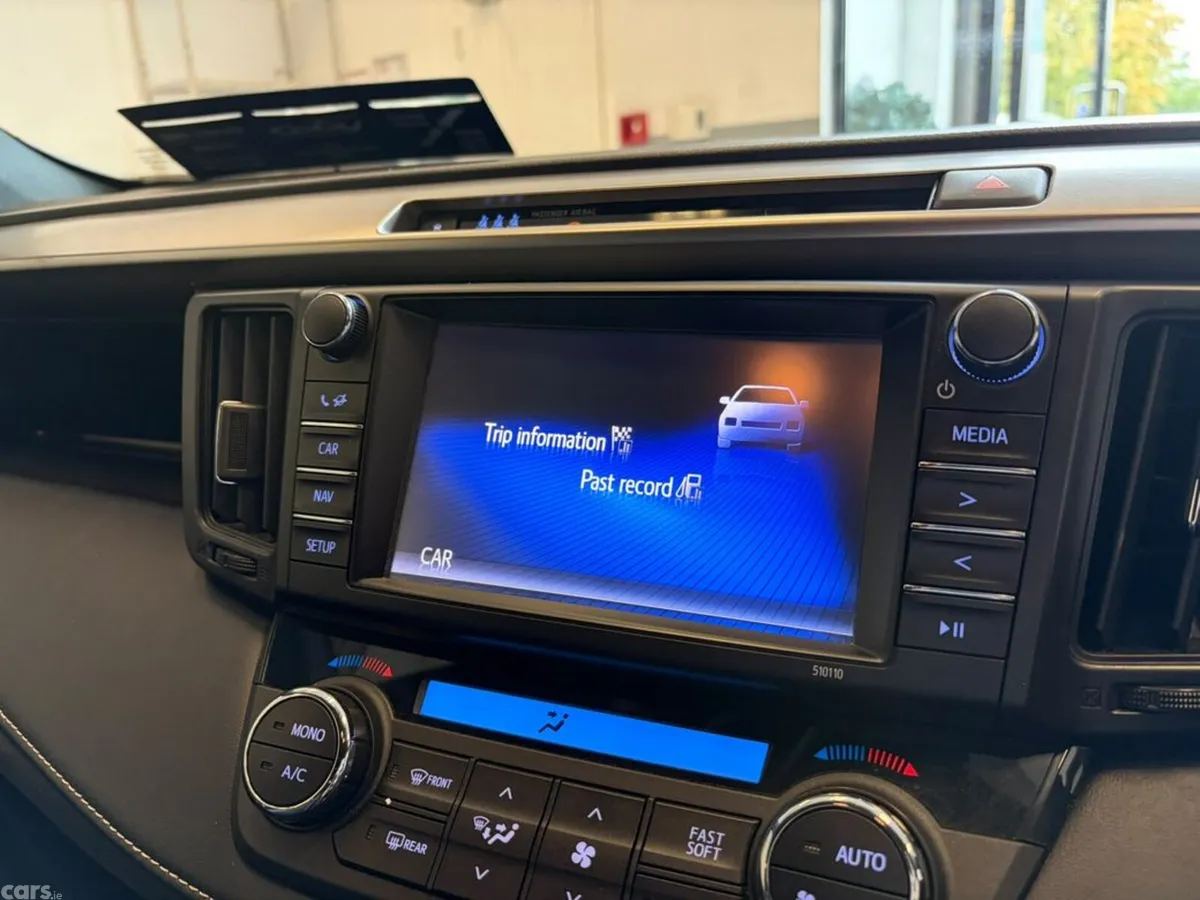 Toyota RAV4 MPV, Diesel, 2016, Black