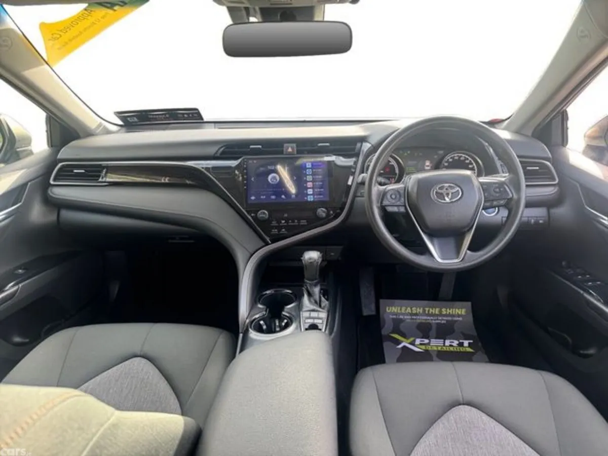 Toyota Camry Saloon, Petrol Hybrid, 2021, Silver