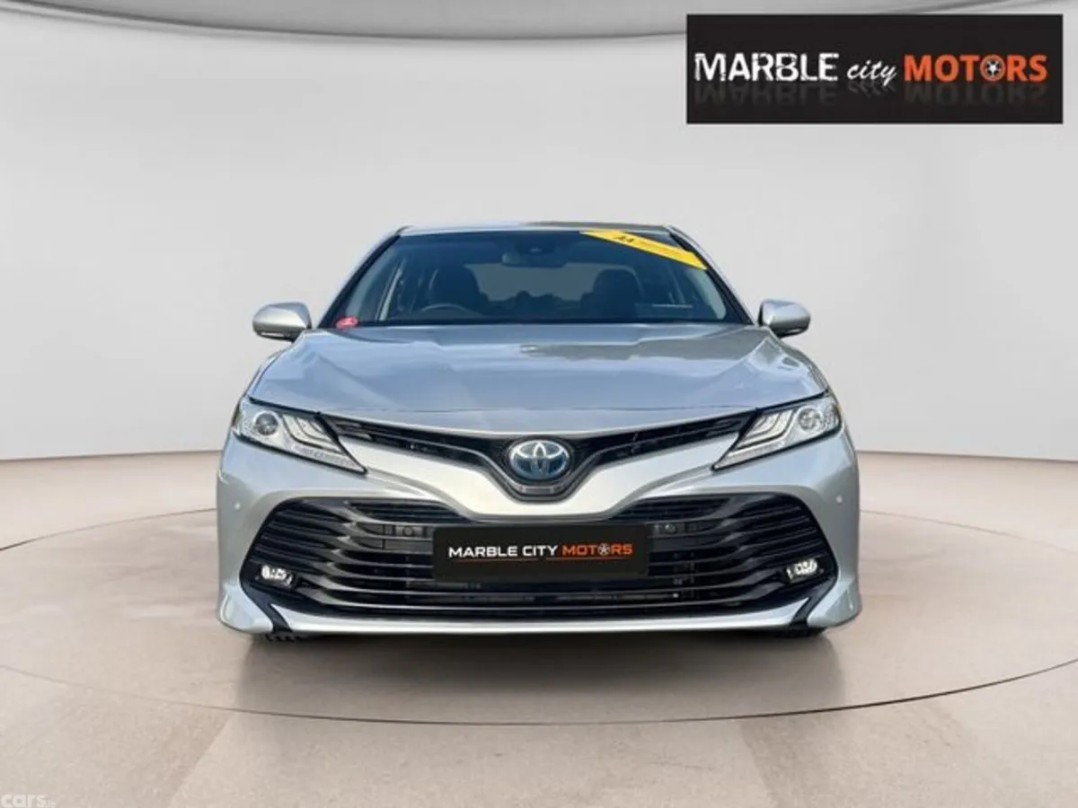 Toyota Camry Saloon, Petrol Hybrid, 2021, Silver