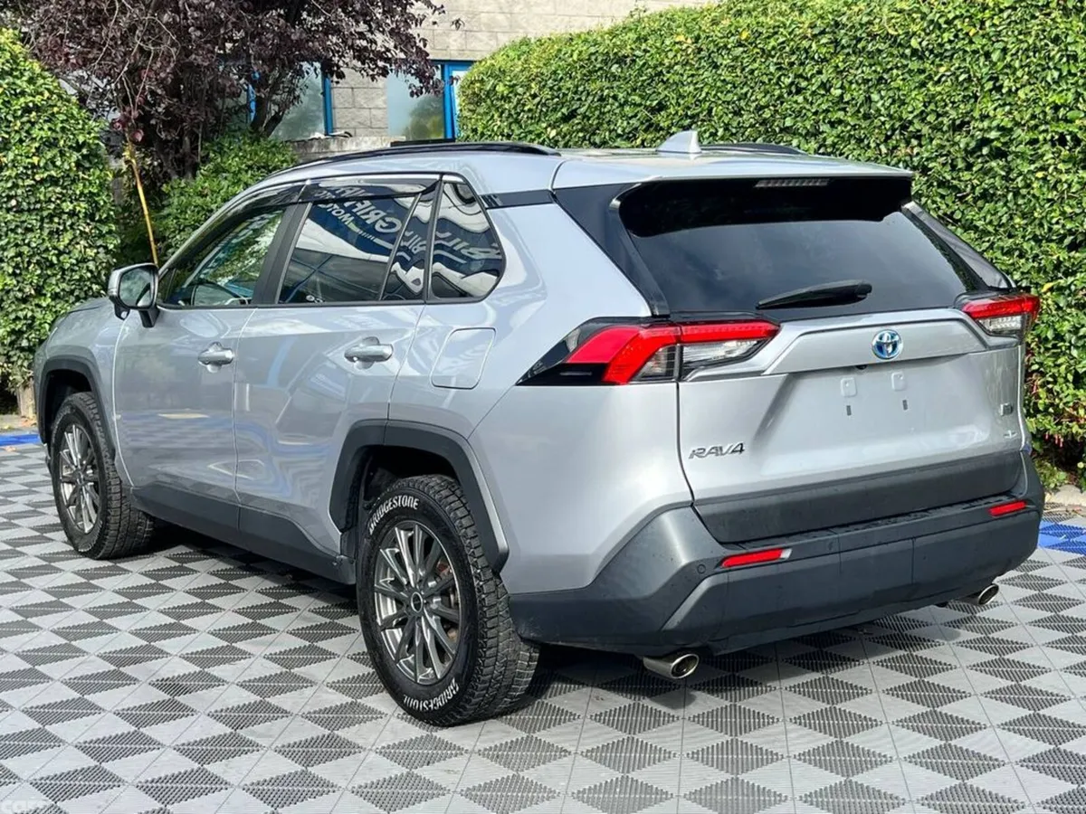 Toyota RAV4 SUV, Petrol Hybrid, 2023, Silver