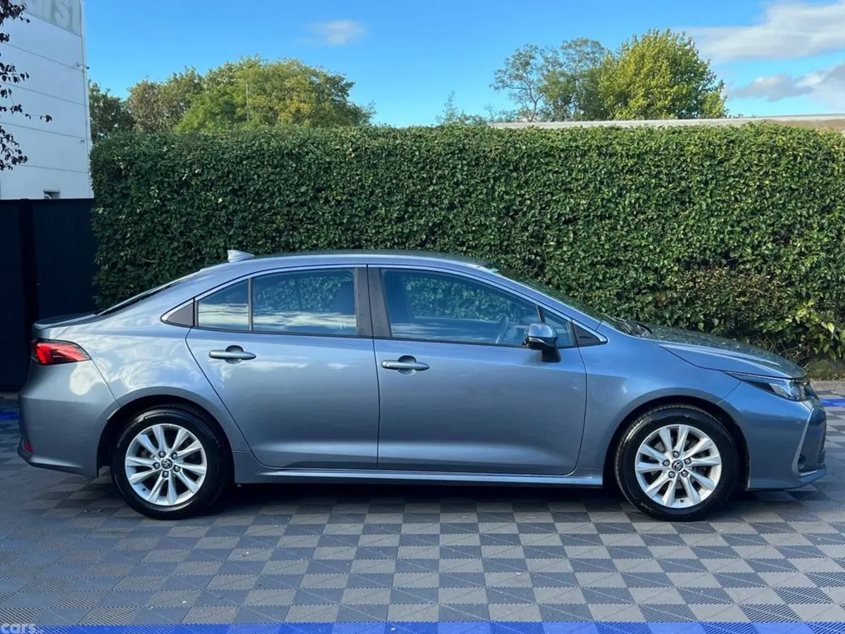 Toyota Corolla Saloon, Petrol Hybrid, 2023, Grey