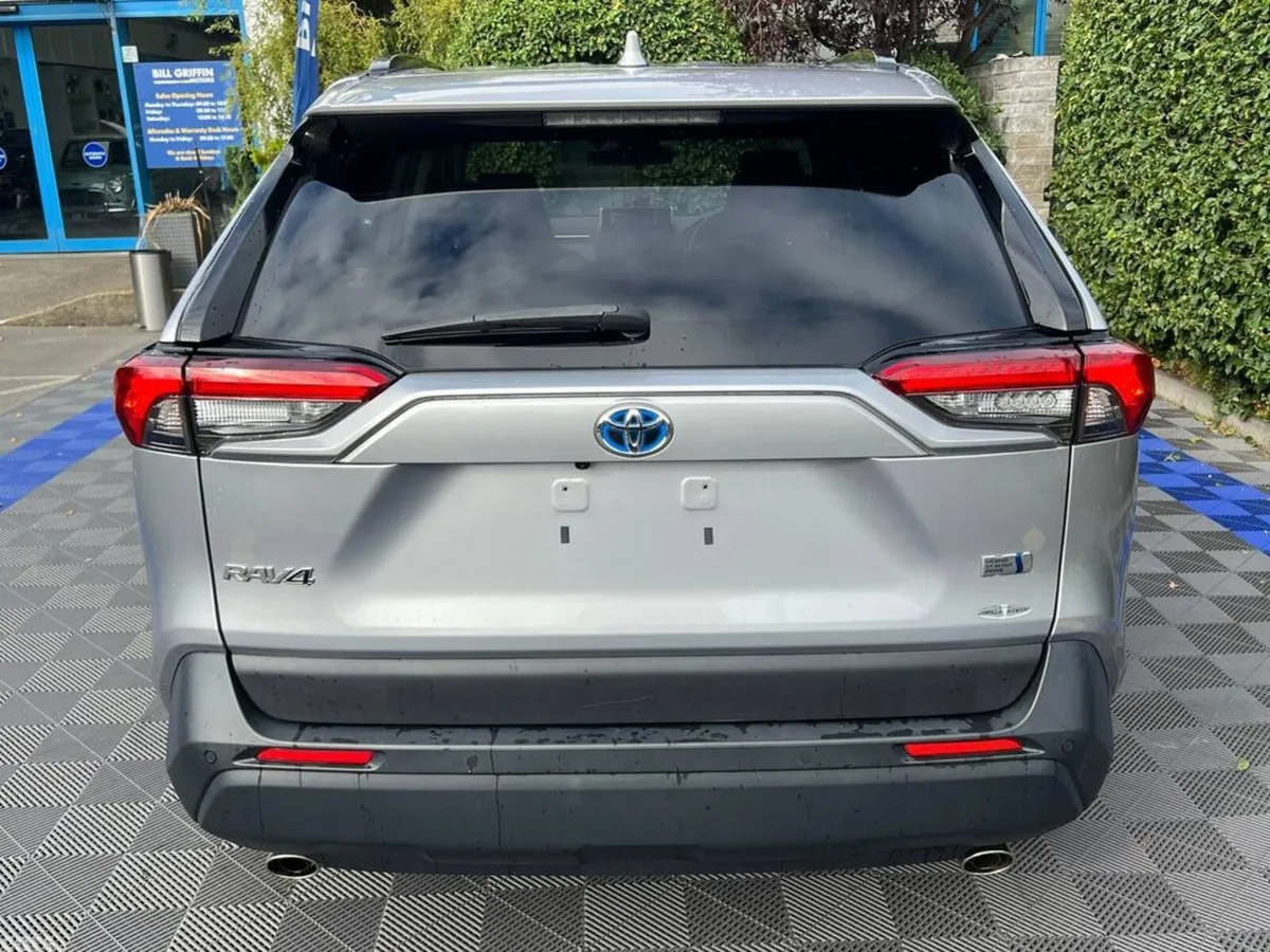 Toyota RAV4 SUV, Petrol Hybrid, 2023, Silver