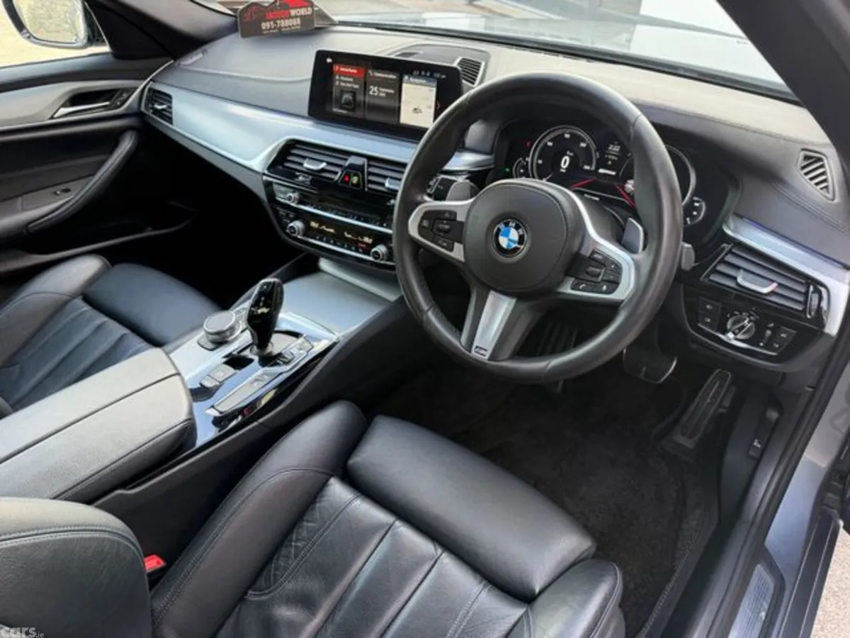 BMW 5-Series Saloon, Petrol Plug-in Hybrid, 2018, Blue
