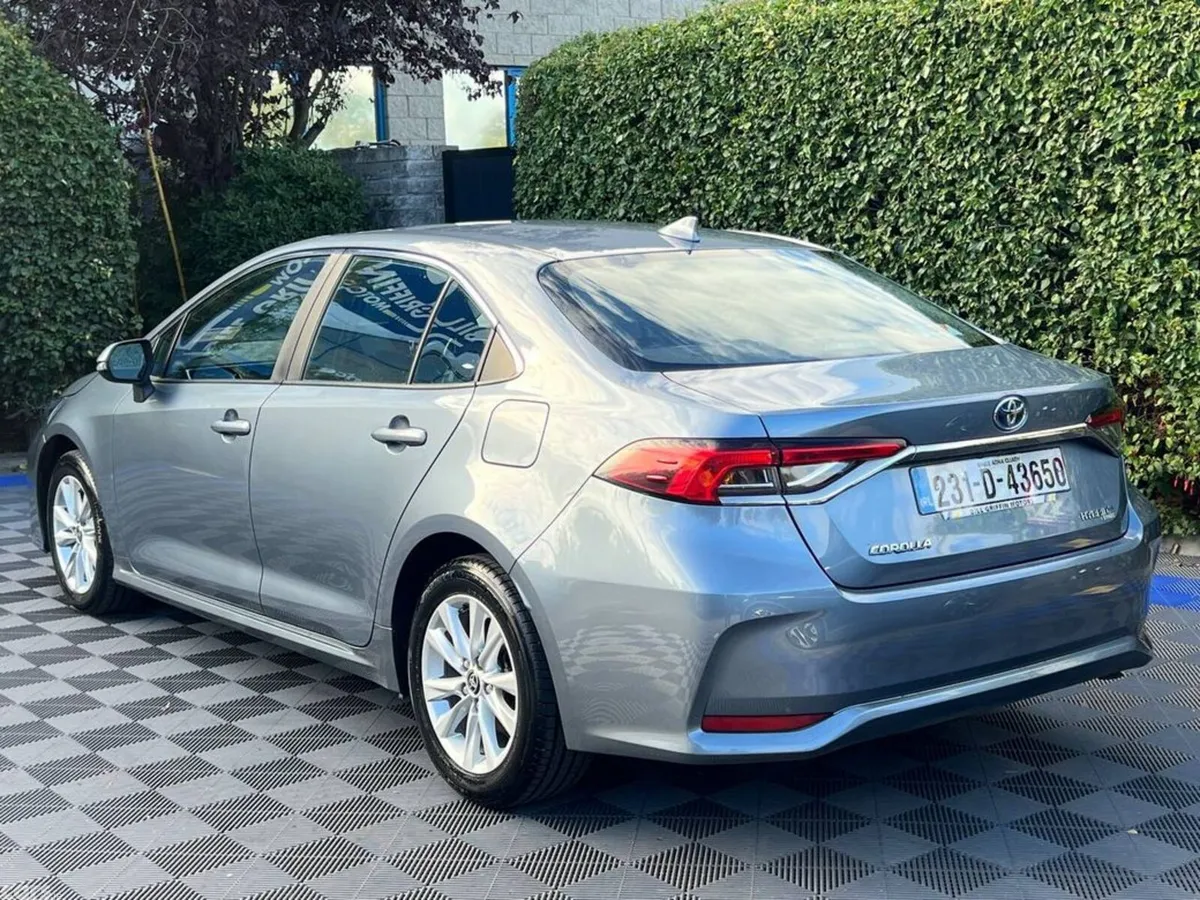 Toyota Corolla Saloon, Petrol Hybrid, 2023, Grey