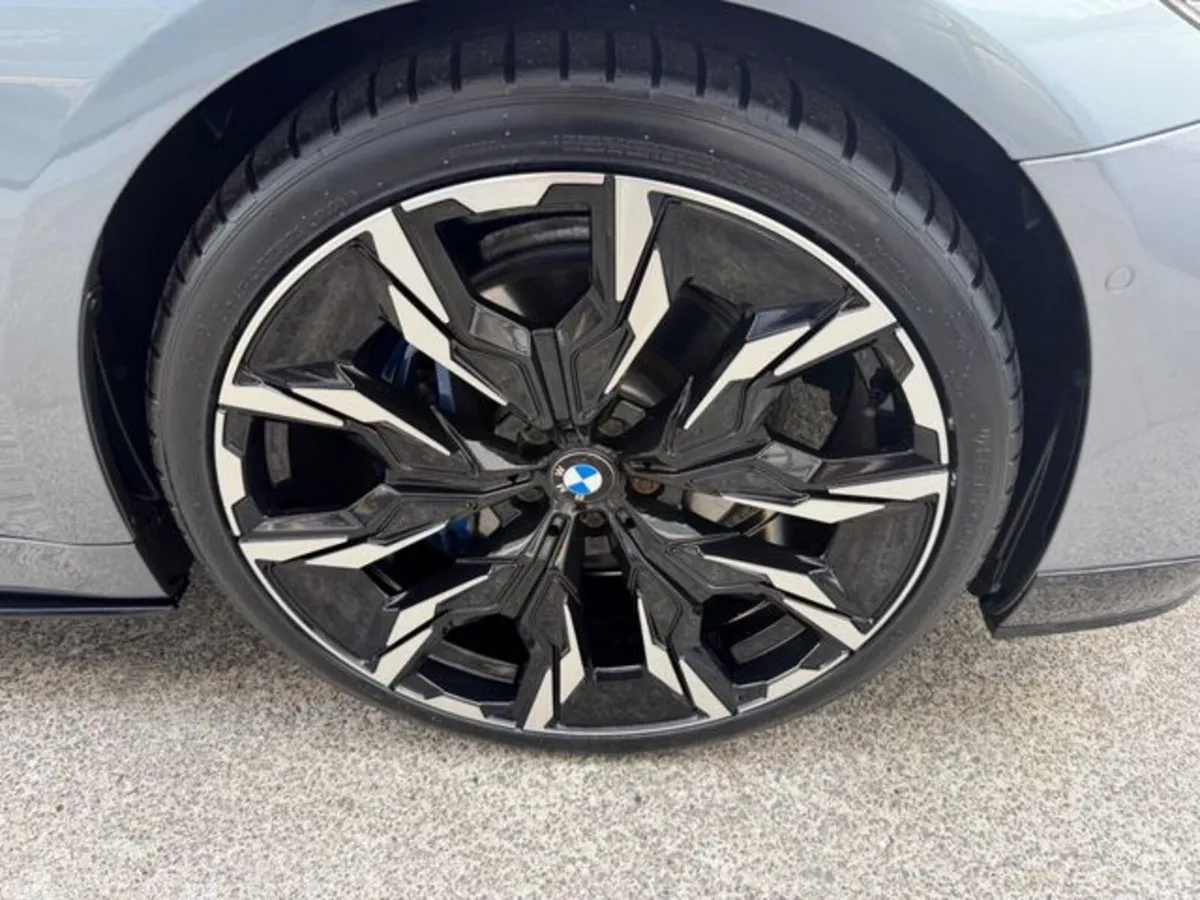 BMW 5-Series Saloon, Petrol Plug-in Hybrid, 2018, Blue