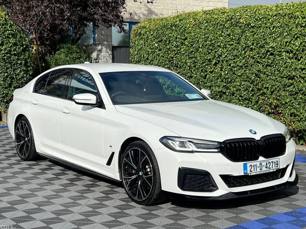 BMW 5-Series Saloon, Petrol Plug-in Hybrid, 2021, White