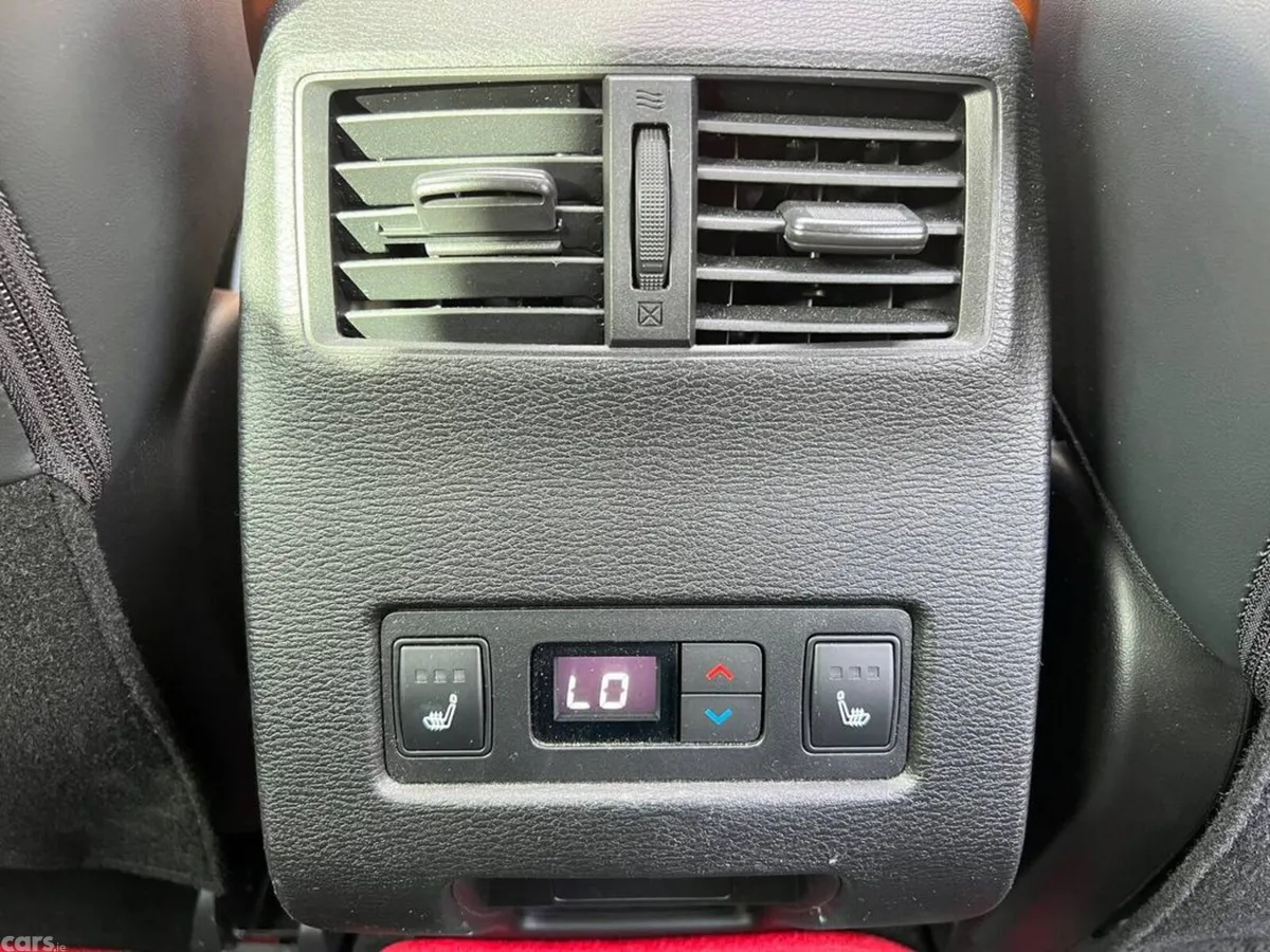 Mitsubishi Outlander SUV, Petrol Hybrid, 2023, White