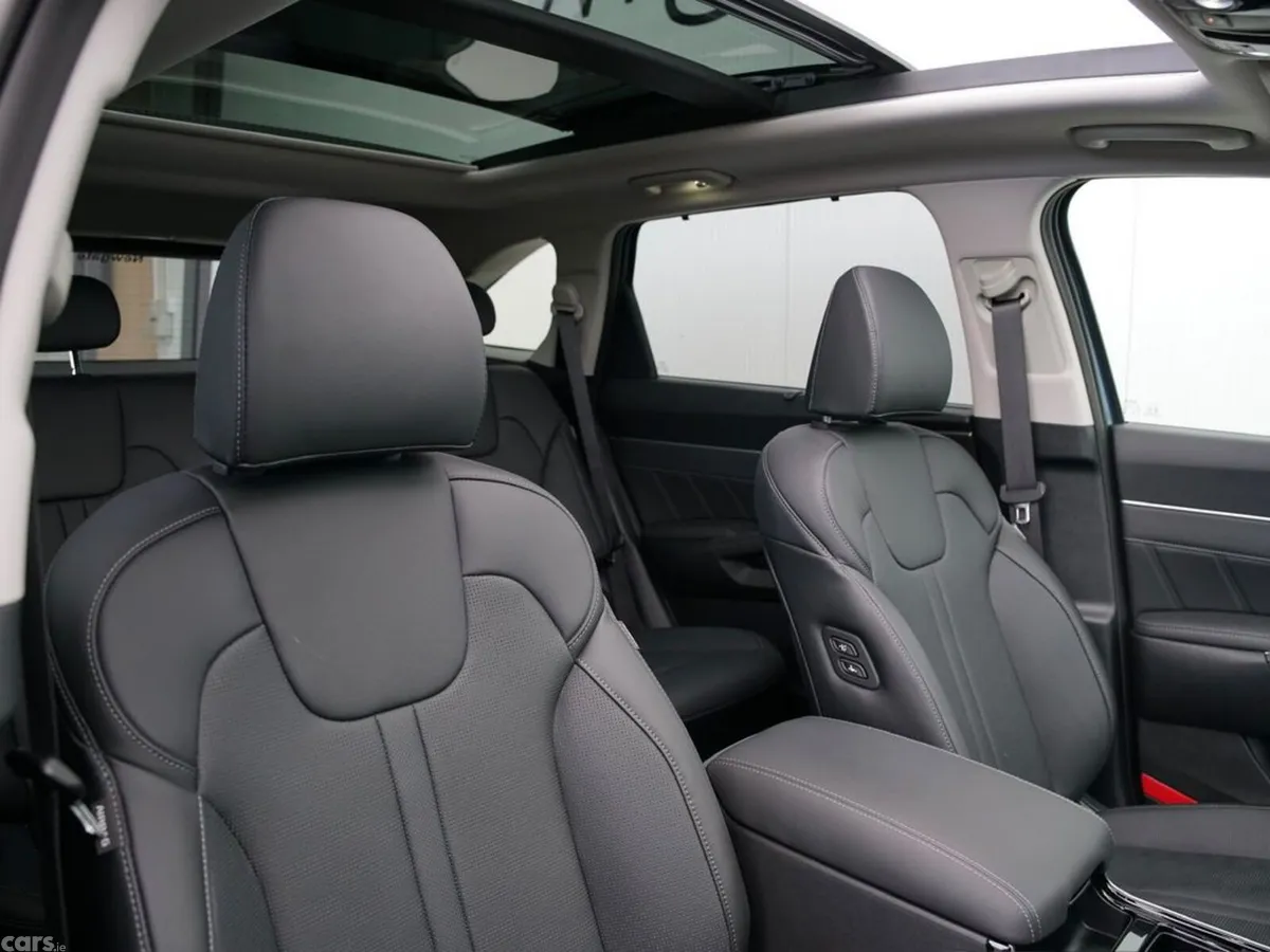 Kia Sorento SUV, Petrol Plug-in Hybrid, 2026, Blue