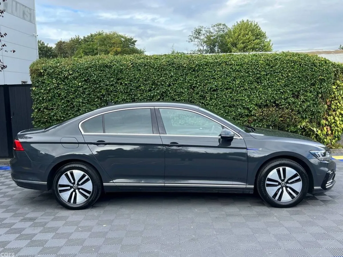 Volkswagen Passat Saloon, Petrol Plug-in Hybrid, 2021, Grey