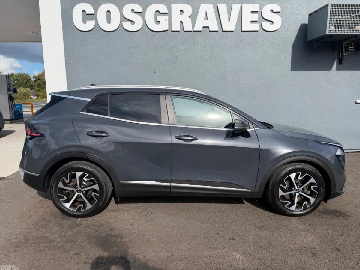 Kia Sportage SUV, Diesel Hybrid, 2023, Grey
