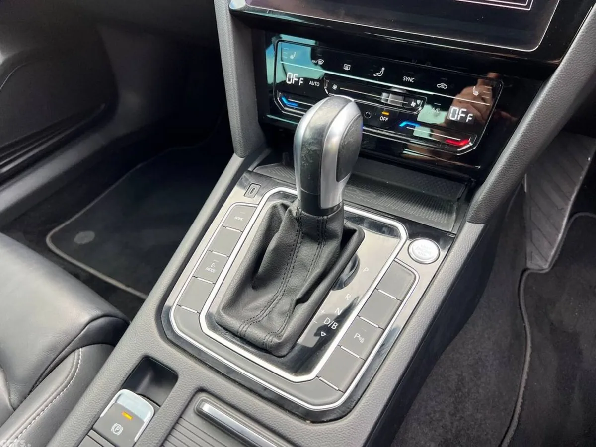 Volkswagen Passat Saloon, Petrol Plug-in Hybrid, 2021, Grey