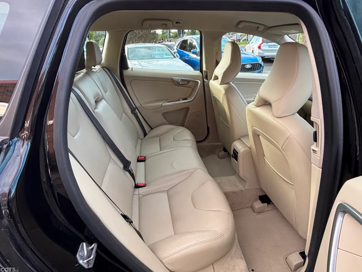Volvo XC60 Estate, Diesel, 2016, Black