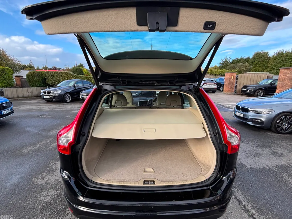 Volvo XC60 Estate, Diesel, 2016, Black