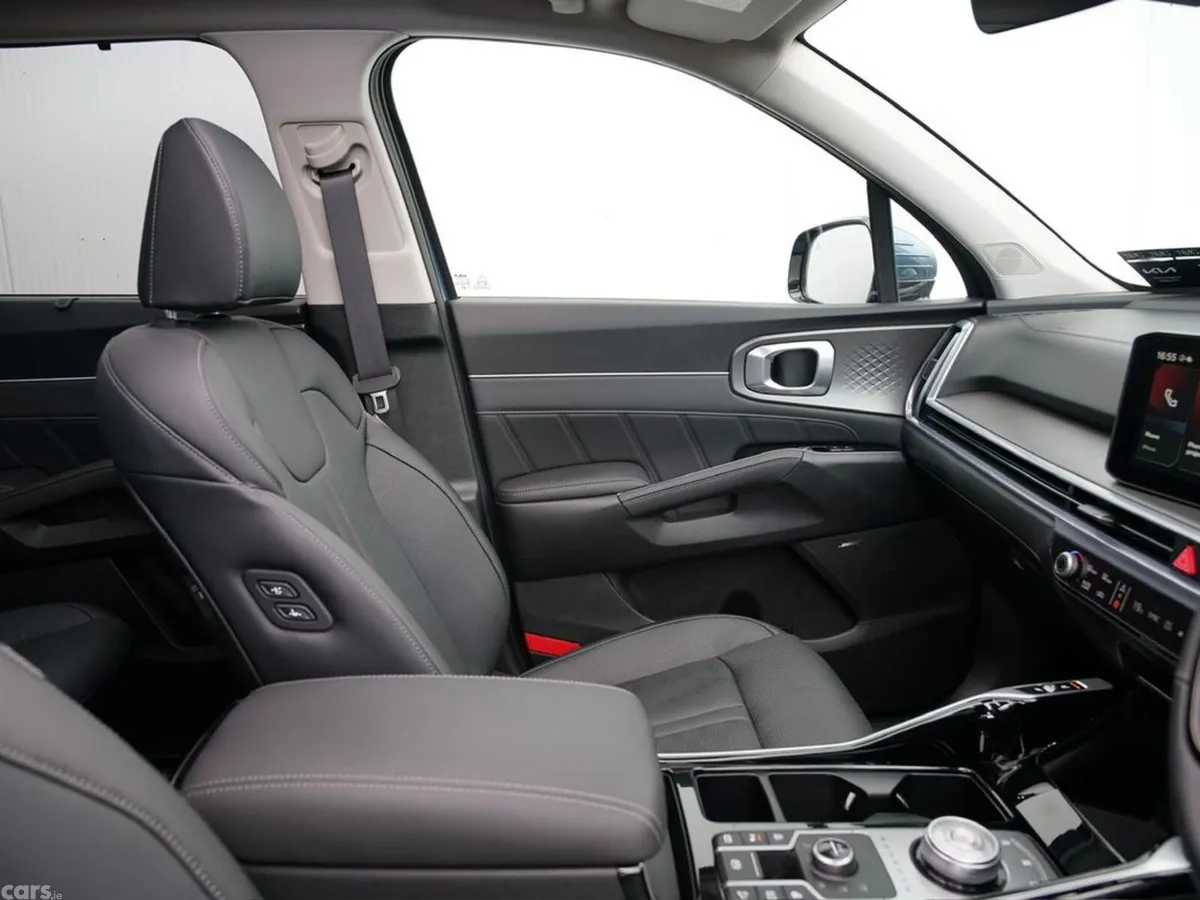 Kia Sorento SUV, Petrol Plug-in Hybrid, 2026, Blue
