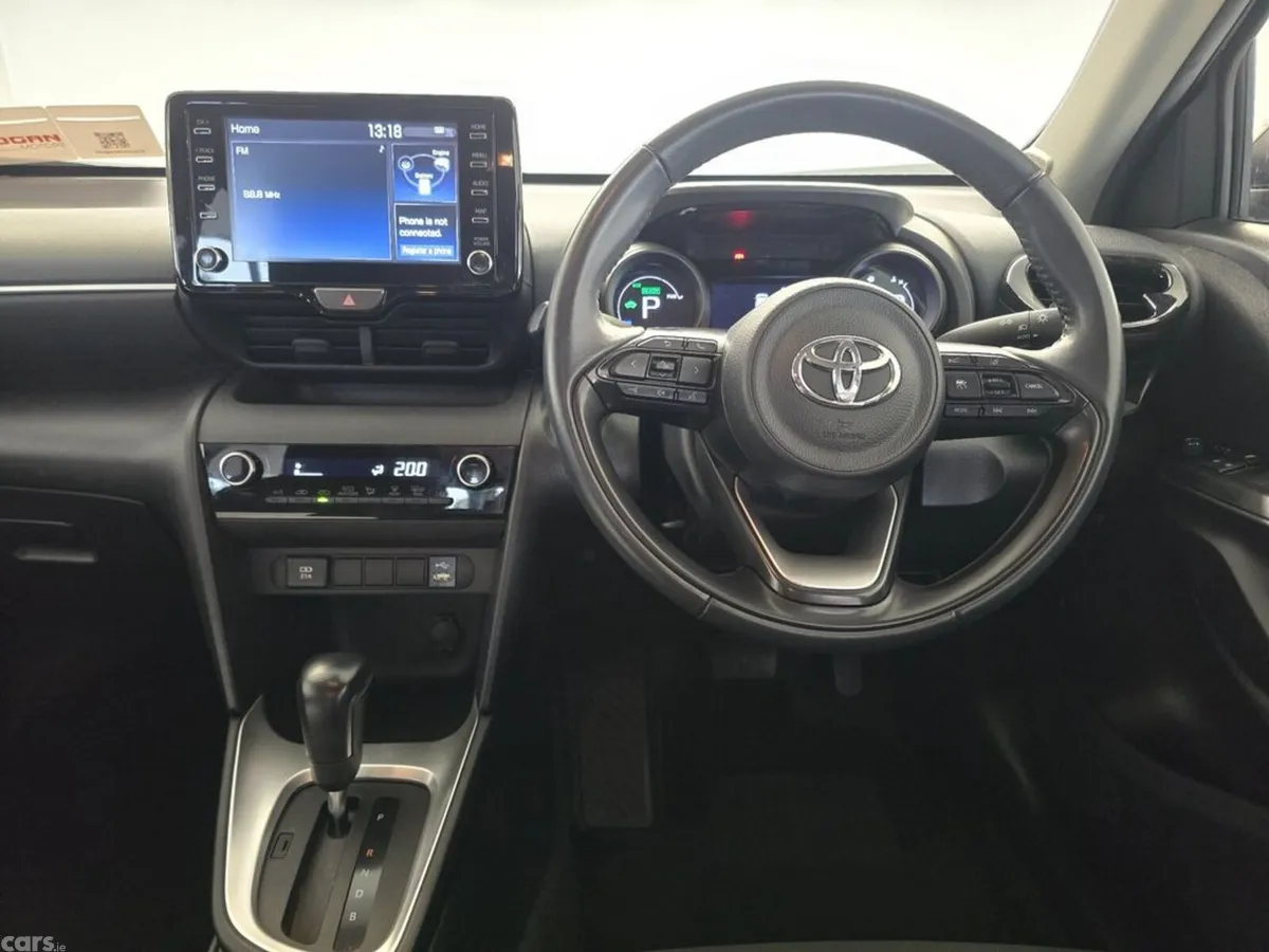 Toyota Yaris Cross SUV, Petrol Hybrid, 2022, White