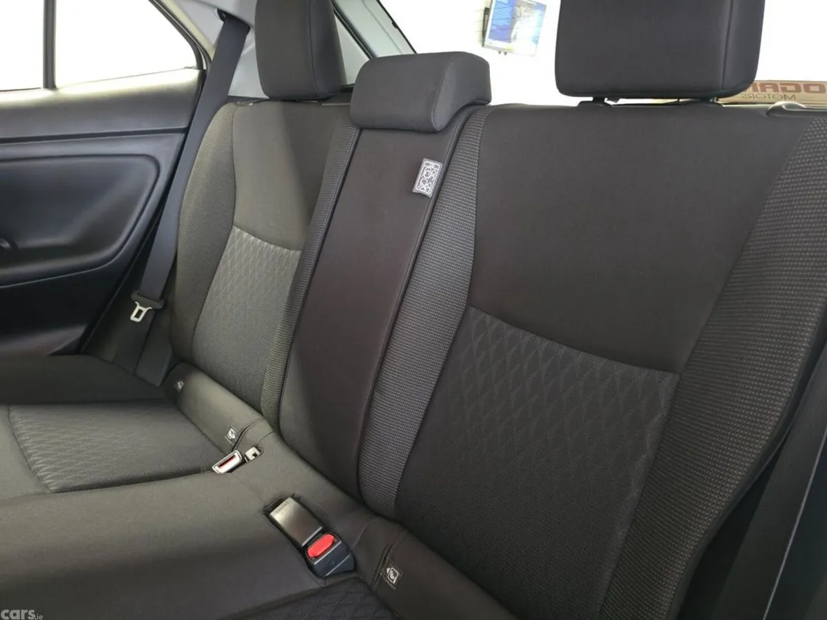 Toyota Yaris Cross SUV, Petrol Hybrid, 2022, White