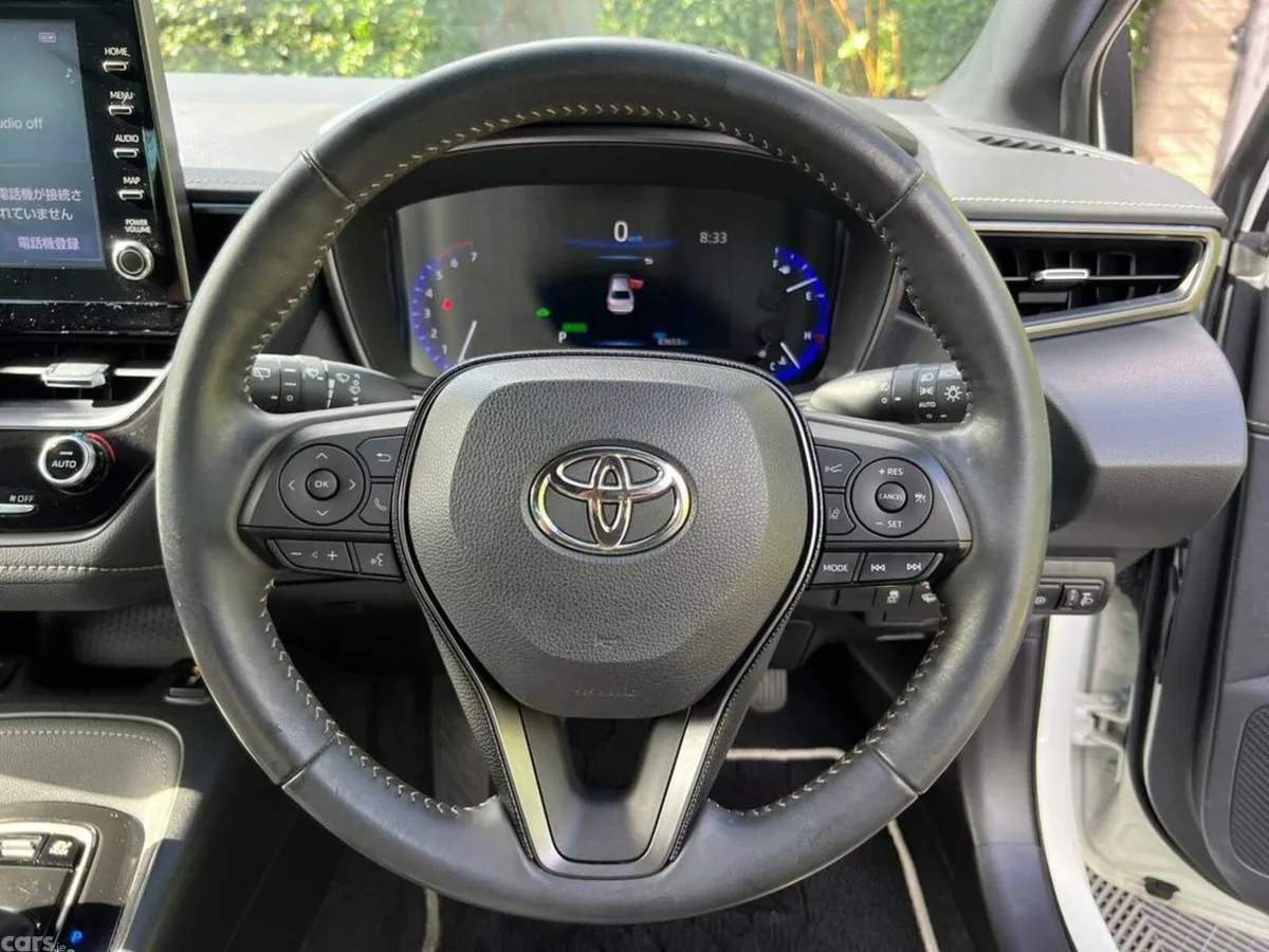 Toyota Corolla Saloon, Petrol Hybrid, 2019, White
