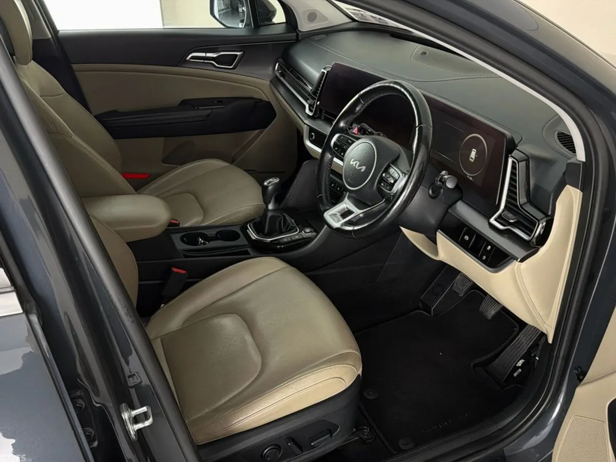 Kia Sportage SUV, Diesel, 2022, Grey