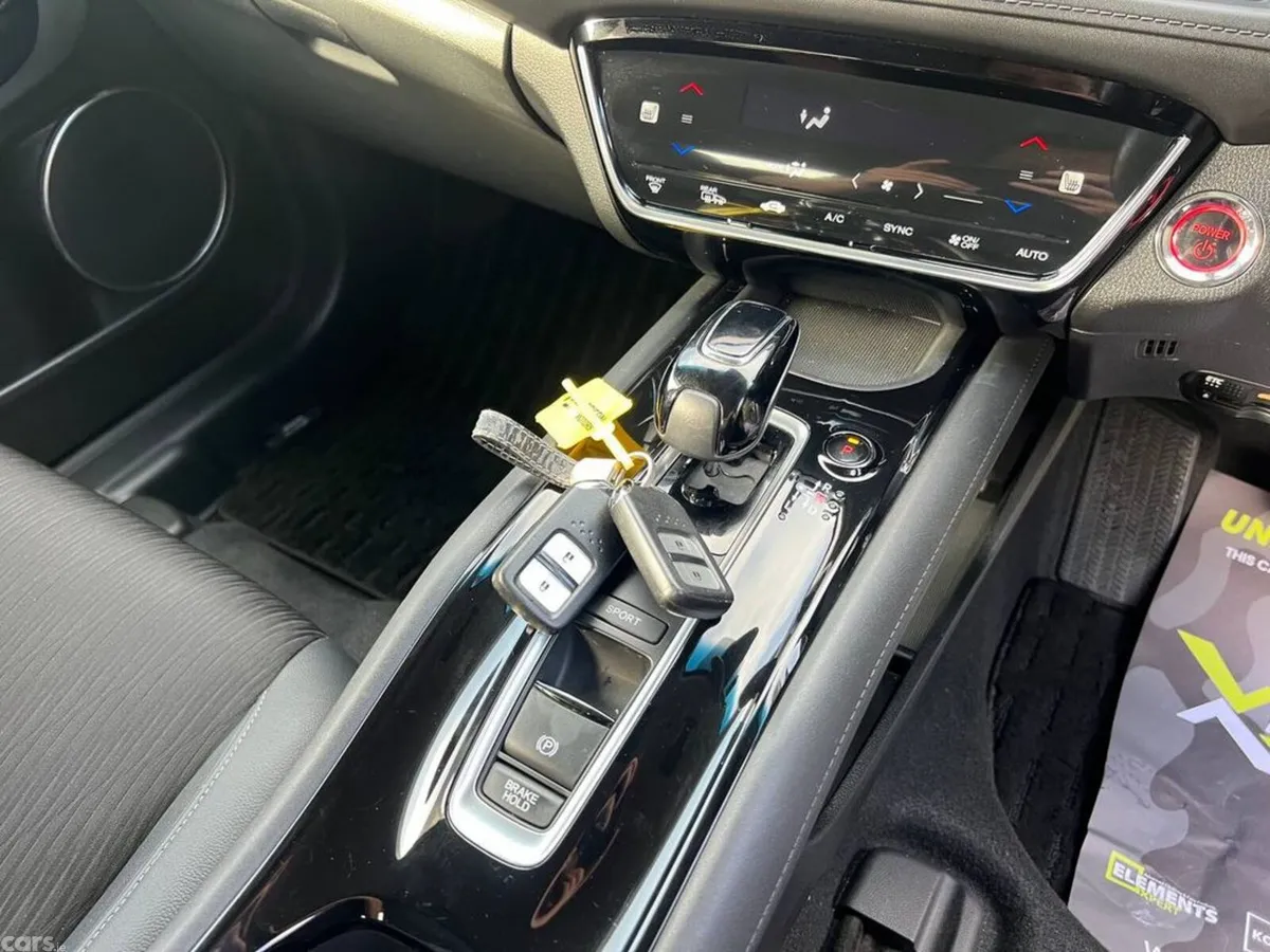 Honda Vezel SUV, Petrol Hybrid, 2018, Silver