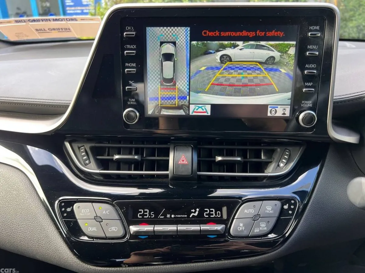 Toyota C-HR SUV, Petrol Hybrid, 2021, White