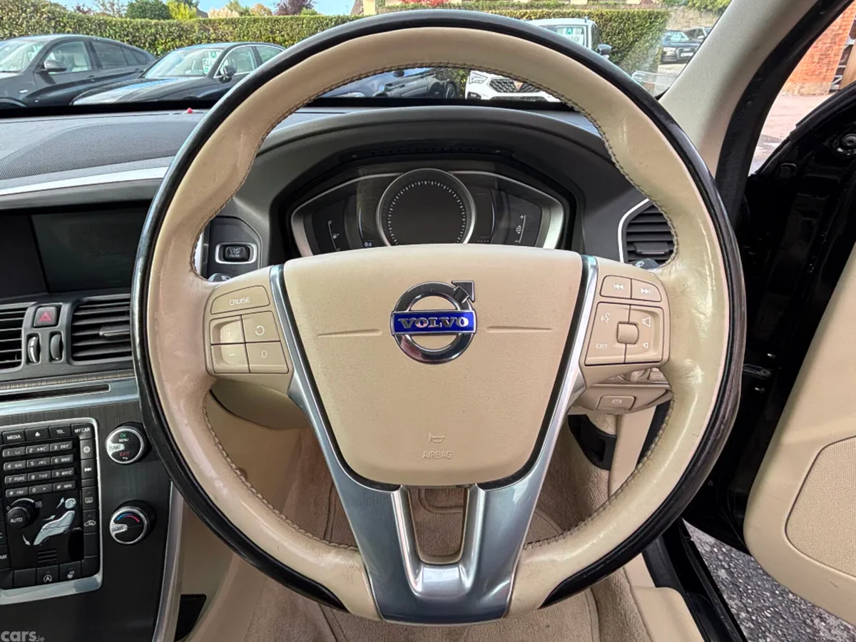 Volvo XC60 Estate, Diesel, 2016, Black