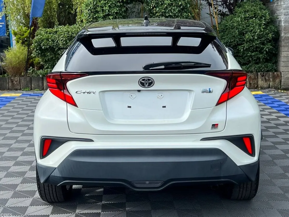 Toyota C-HR SUV, Petrol Hybrid, 2020, White