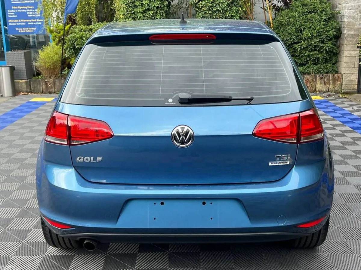 Volkswagen Golf Hatchback, Petrol, 2015, Blue