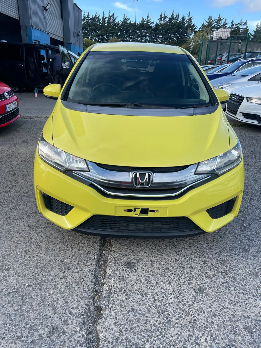 Honda Fit Hatchback, Petrol Hybrid, 2015, Yellow