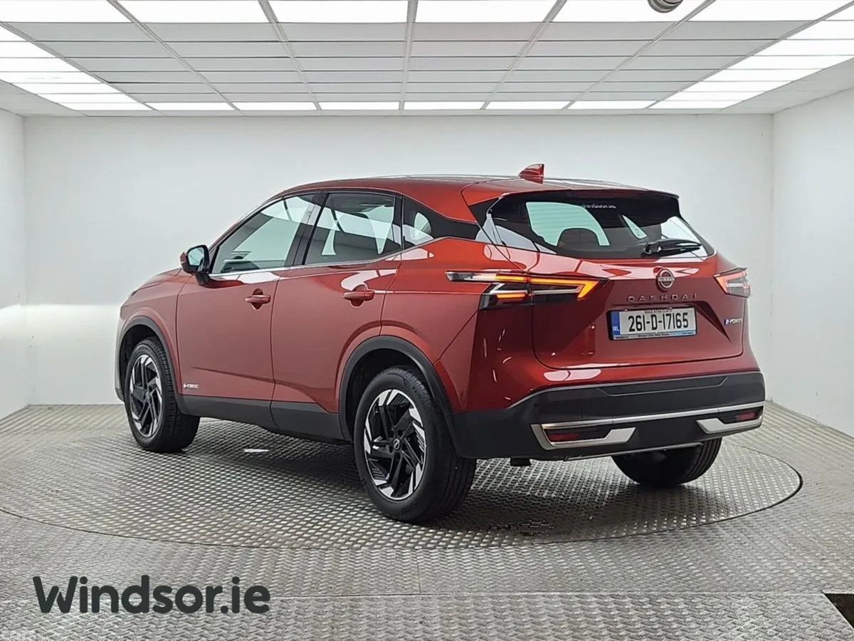 Nissan Qashqai MPV, Petrol Hybrid, 2026, Red