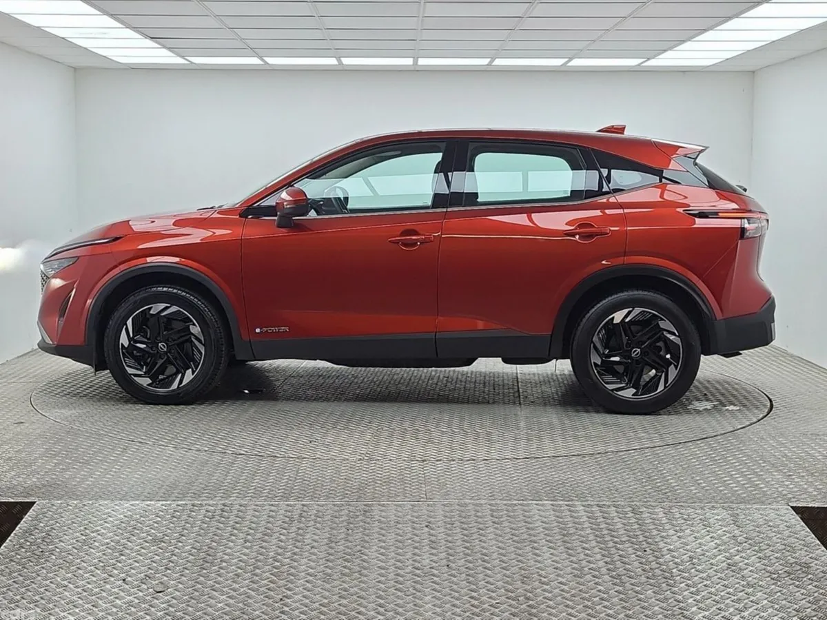 Nissan Qashqai MPV, Petrol Hybrid, 2026, Red