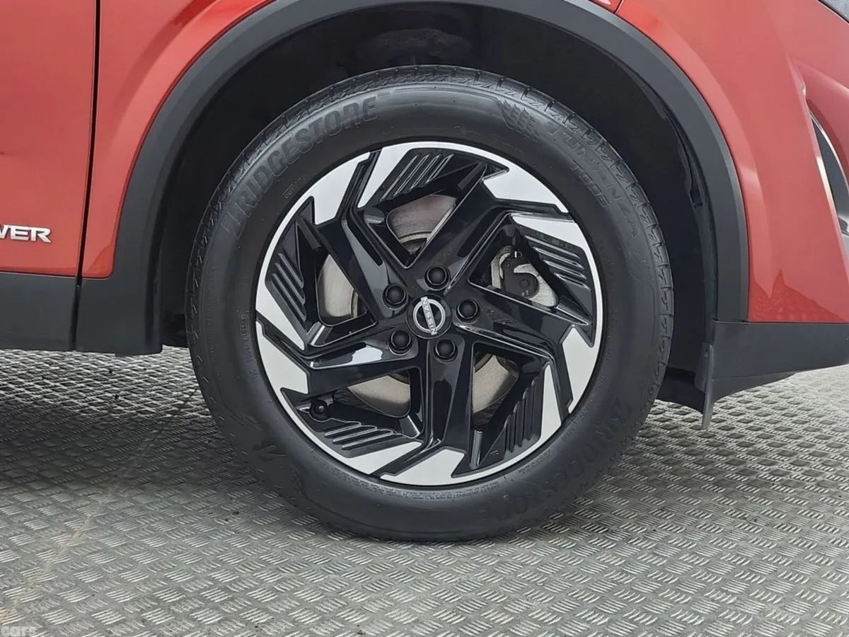 Nissan Qashqai MPV, Petrol Hybrid, 2026, Red