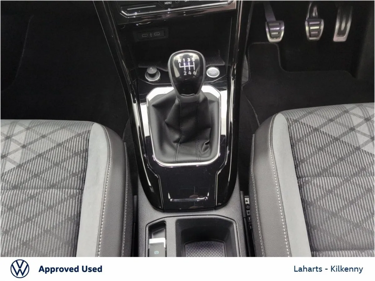 Volkswagen T-Roc SUV, Petrol, 2025, White