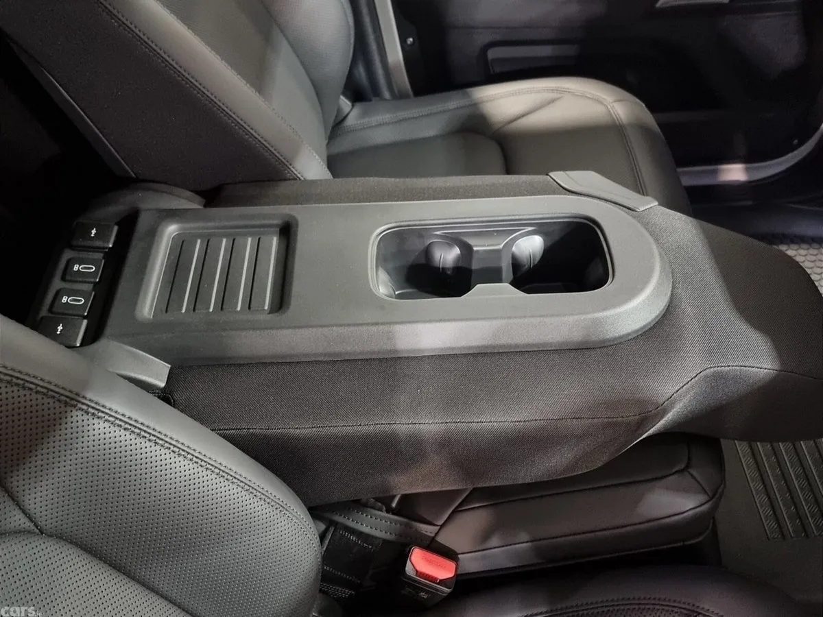 Land Rover Defender Van, Diesel, 2026, Grey